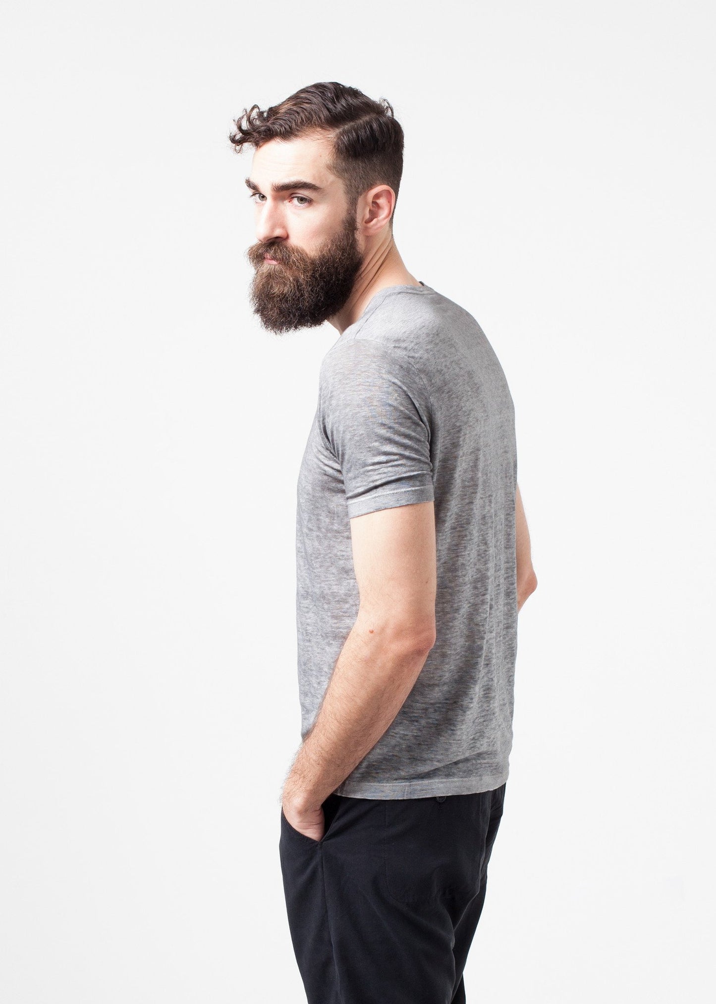 Linen T-shirt in Dolphin - annaclothes