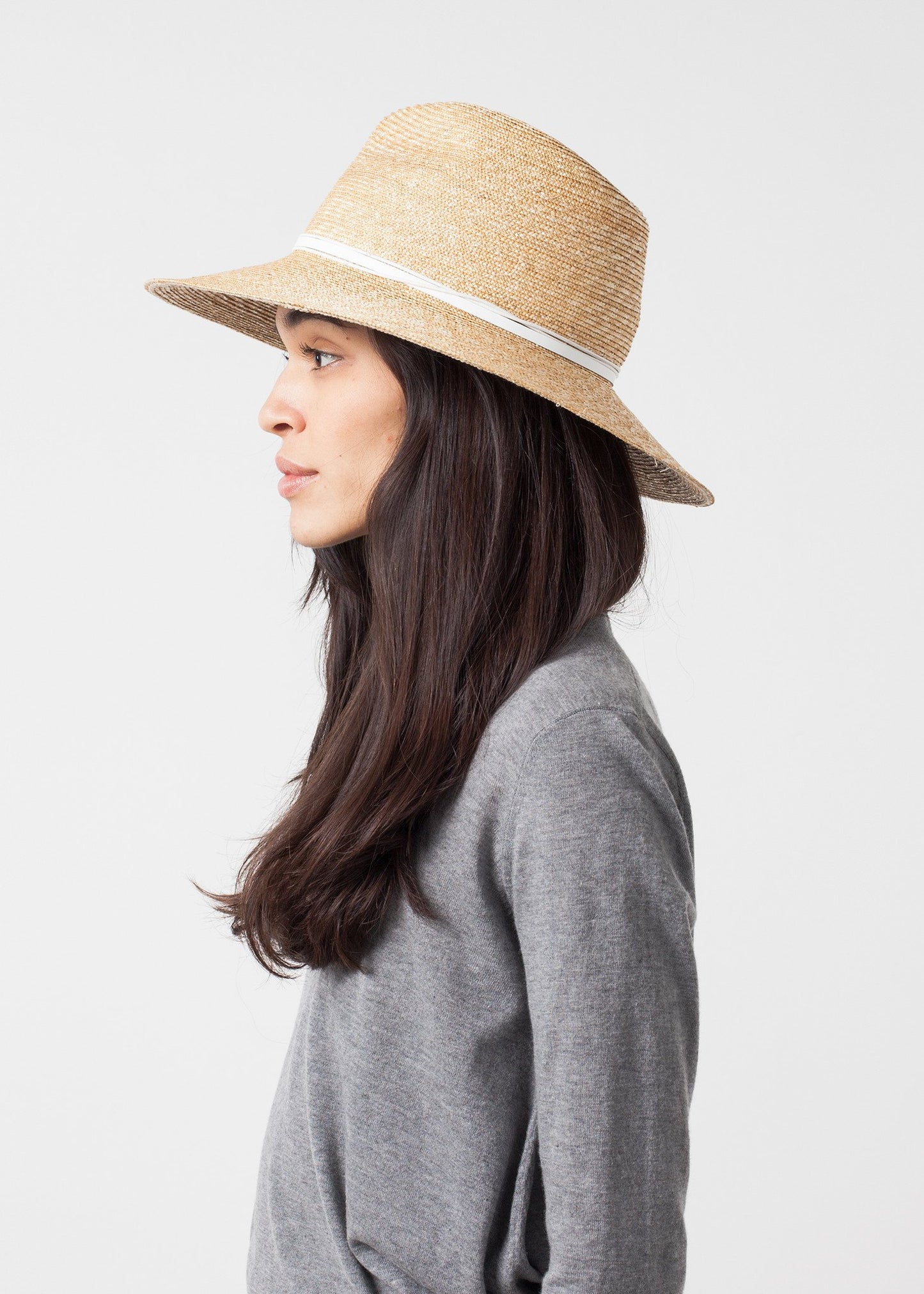 Wrapped Up Hat in Straw/White - annaclothes