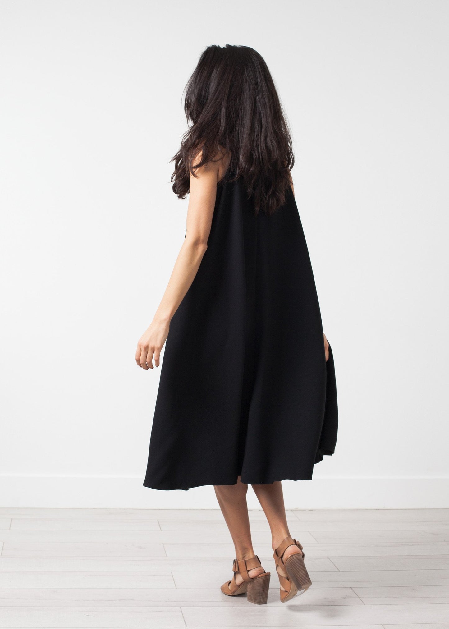 Sleeveless Flow Dress - annaclothes