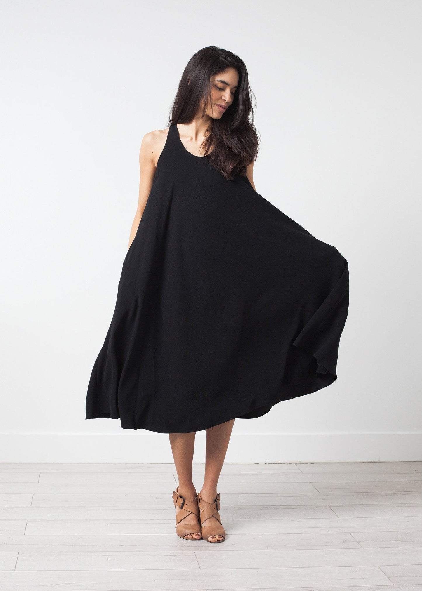 Sleeveless Flow Dress - annaclothes