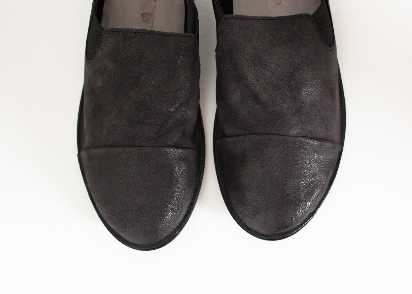 Low Chelsea Boot in Black - annaclothes