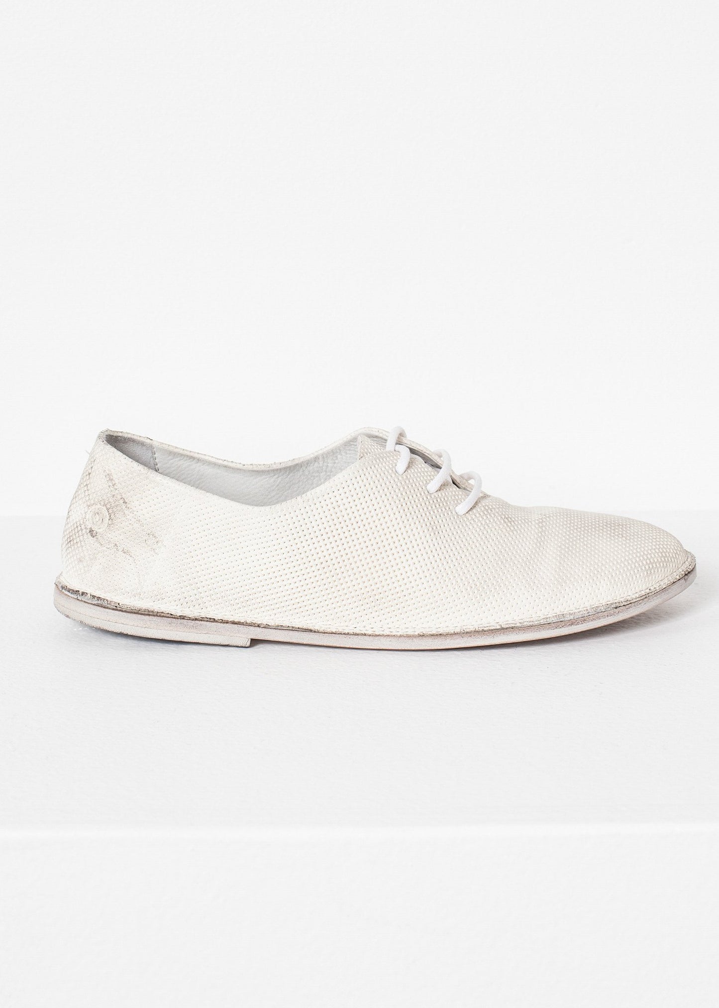 Diamond Slip-On in White - annaclothes