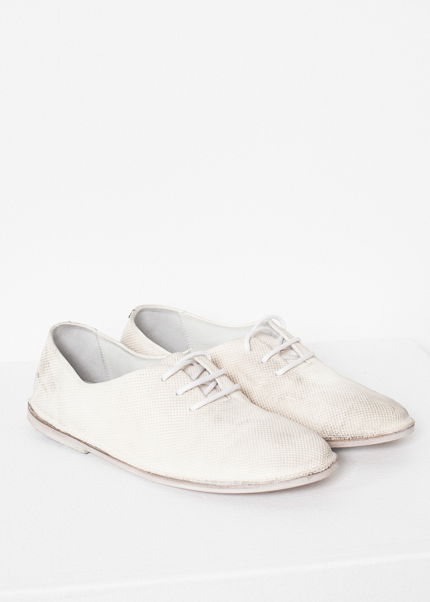 Diamond Slip-On in White - annaclothes