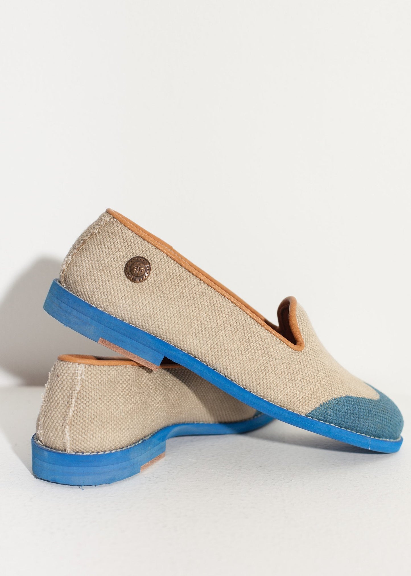 Wingtip Loafer in Blue - annaclothes