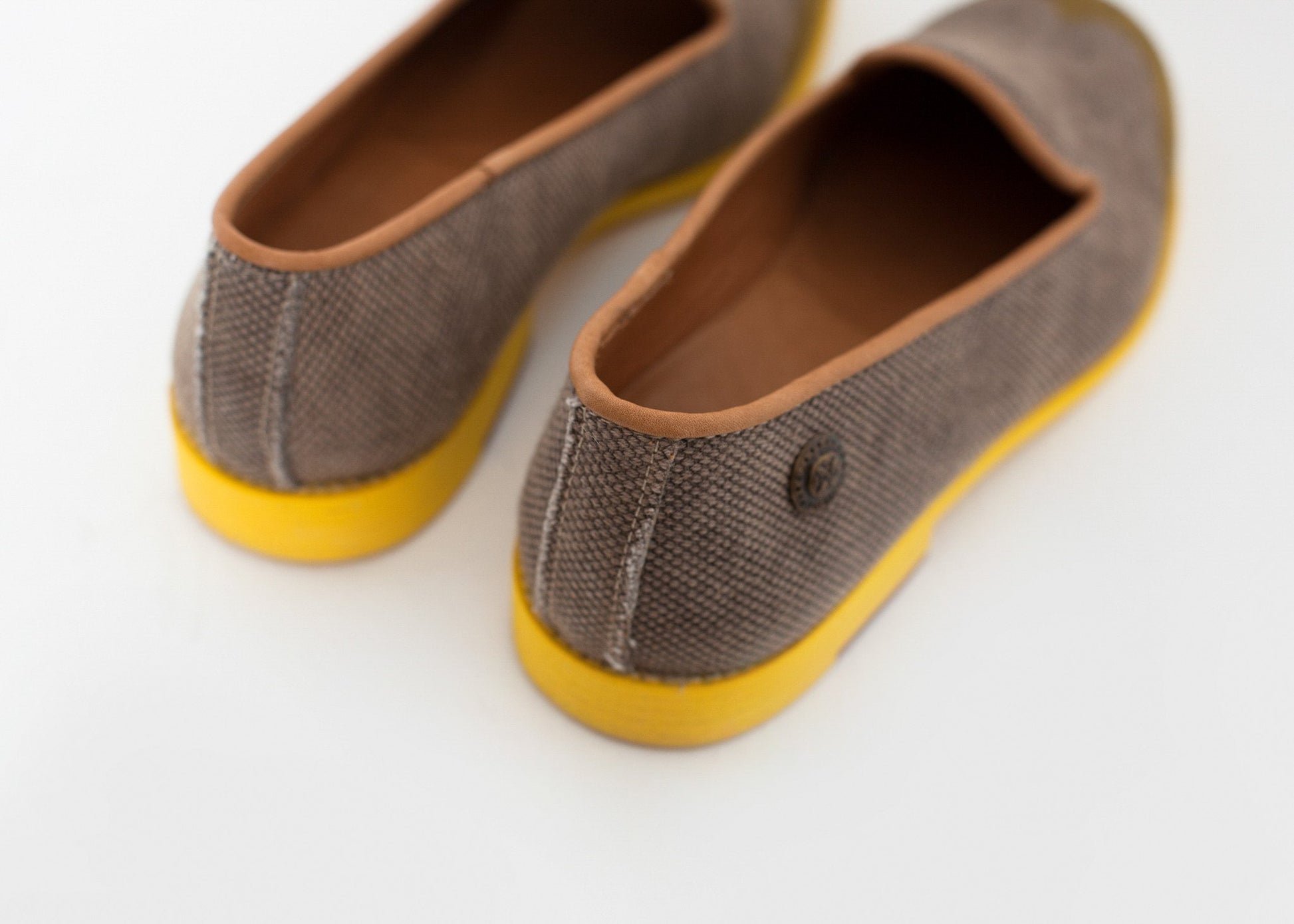 Wingtip Loafer in Yellow - annaclothes