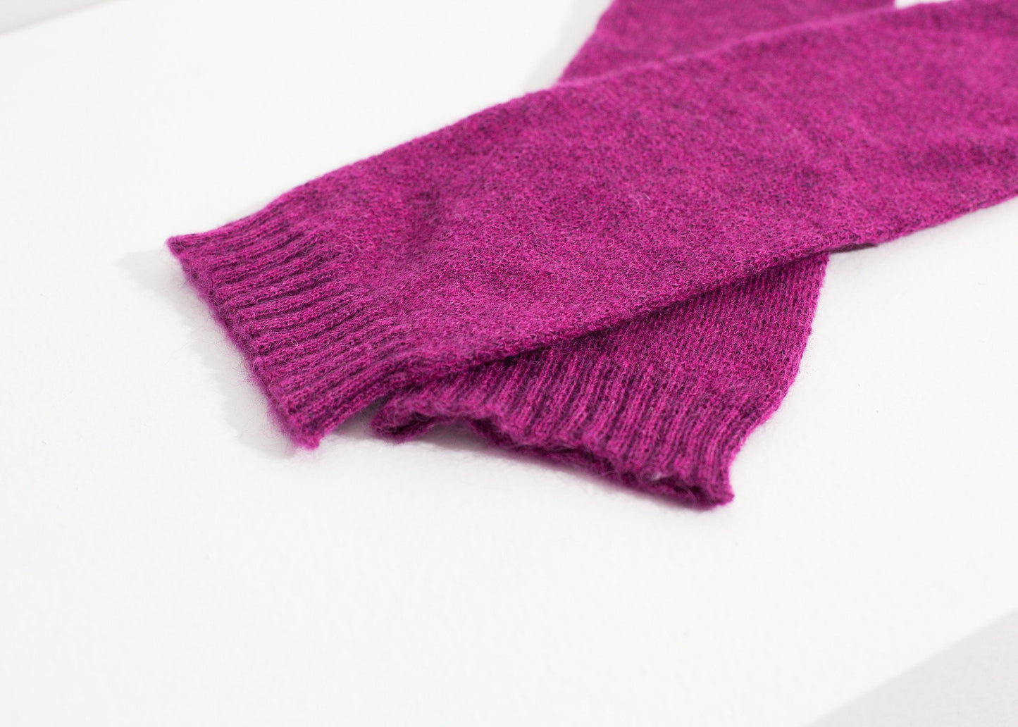 Pikki Mittens in Fuchsia - annaclothes