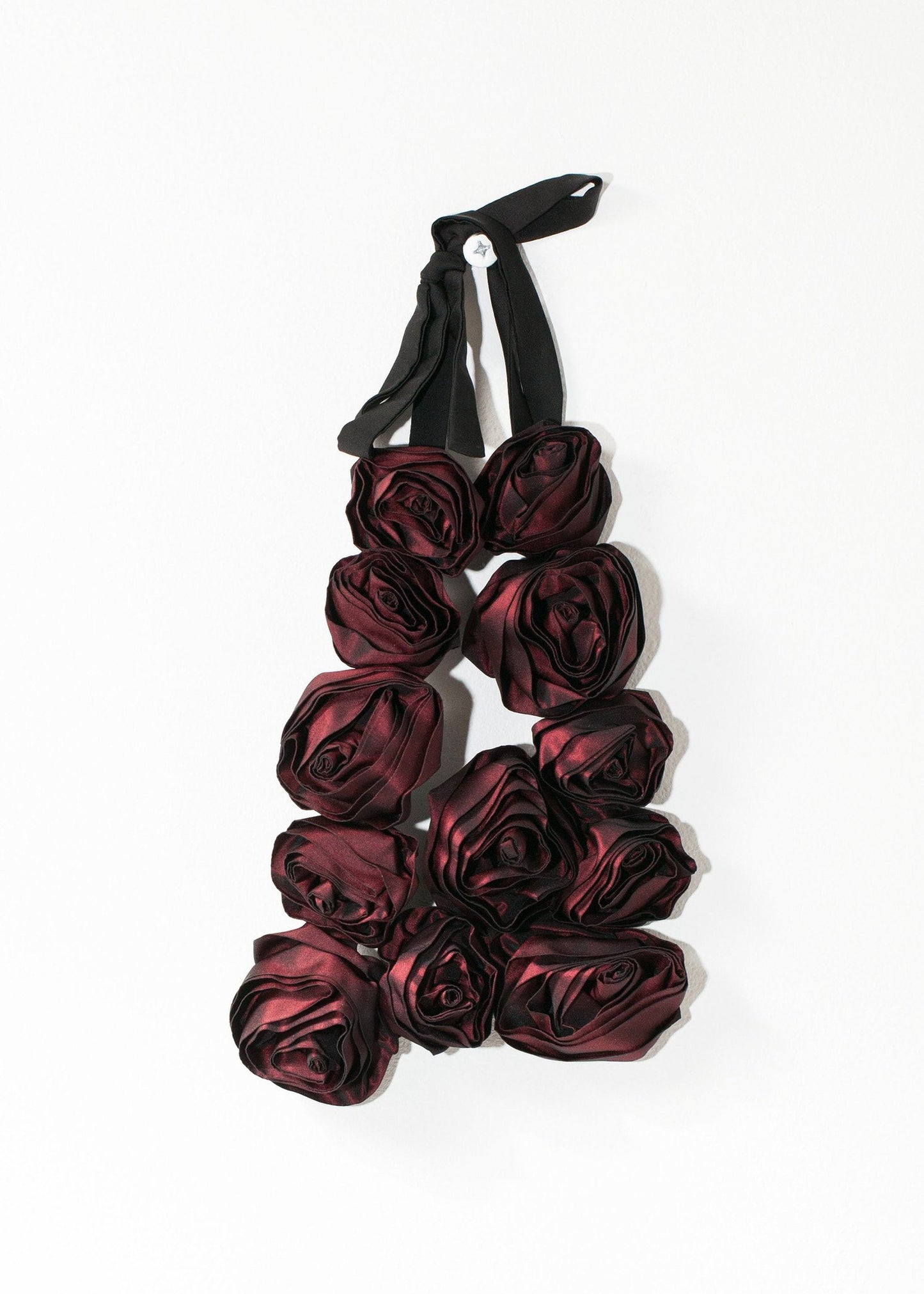 Rose Necklace in Red - annaclothes